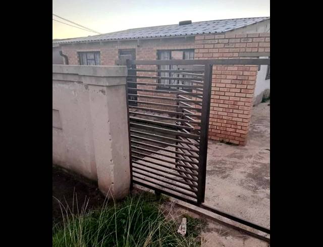 2 BEDROOM HOUSE FOR SALE IN SEBOKENG ZONE 7